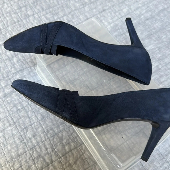 Stuart Weitzman navy suede pumps size 9 M - Picture 5 of 8